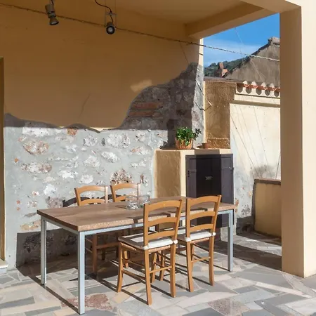 Il Casale Onifai- Piano Terra Lägenhet Onifai