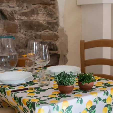 Il Casale Onifai- Piano Terra Apartment *